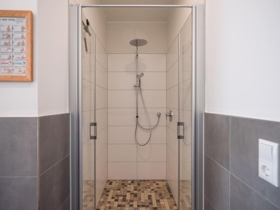 5 Sterne-Ferienhaus Eisvogel Am See Mit Sauna Und Kamin 크라코프암지 외부 사진